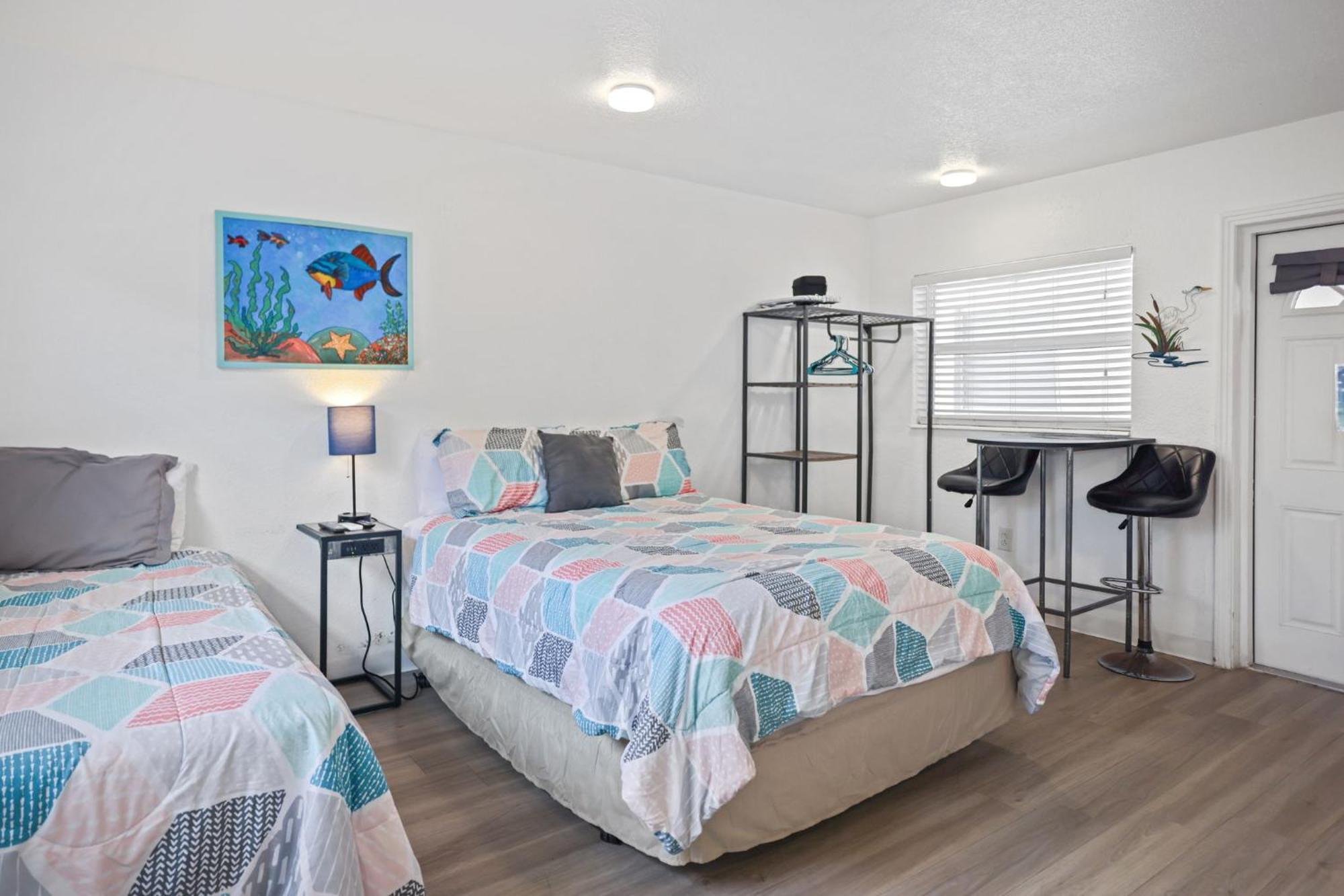 Sun Island Motel Сант Пит Бич Экстерьер фото