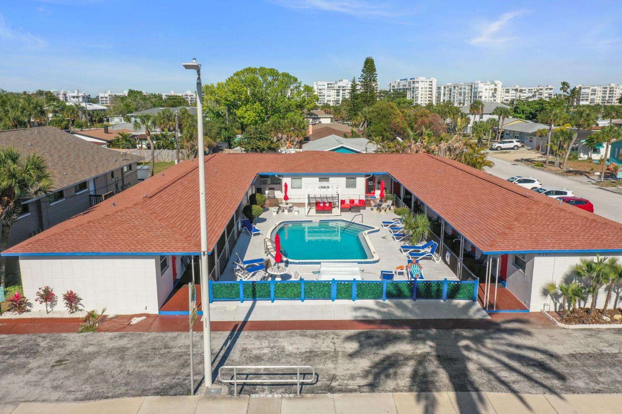 Sun Island Motel Сант Пит Бич Экстерьер фото
