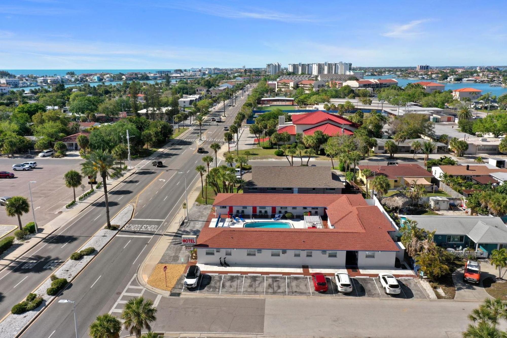Sun Island Motel Сант Пит Бич Экстерьер фото